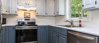 Moor & Muse Lakehouse- Grand Lake