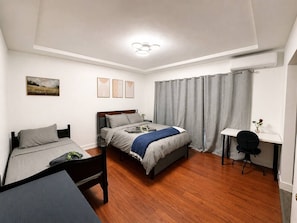 1 bedroom, desk, WiFi (free), bed sheets