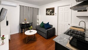 Unclassified image, 3 of 12, button - Budget-Friendly Apartment Near The Temple City (San Gabriel)