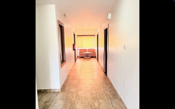 Deluxe Double Room | Living area