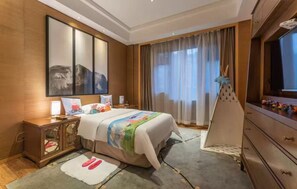 Family Suite | Premium bedding, minibar, in-room safe, desk - Gloria Resorts Jingdezhen Xishan Lake (Jingdezhen)