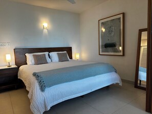 2 bedrooms, internet, bed sheets