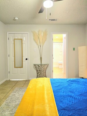 2 bedrooms, iron/ironing board, Internet, bed sheets