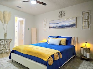 2 habitaciones, tabla de planchar con plancha, internet y ropa de cama