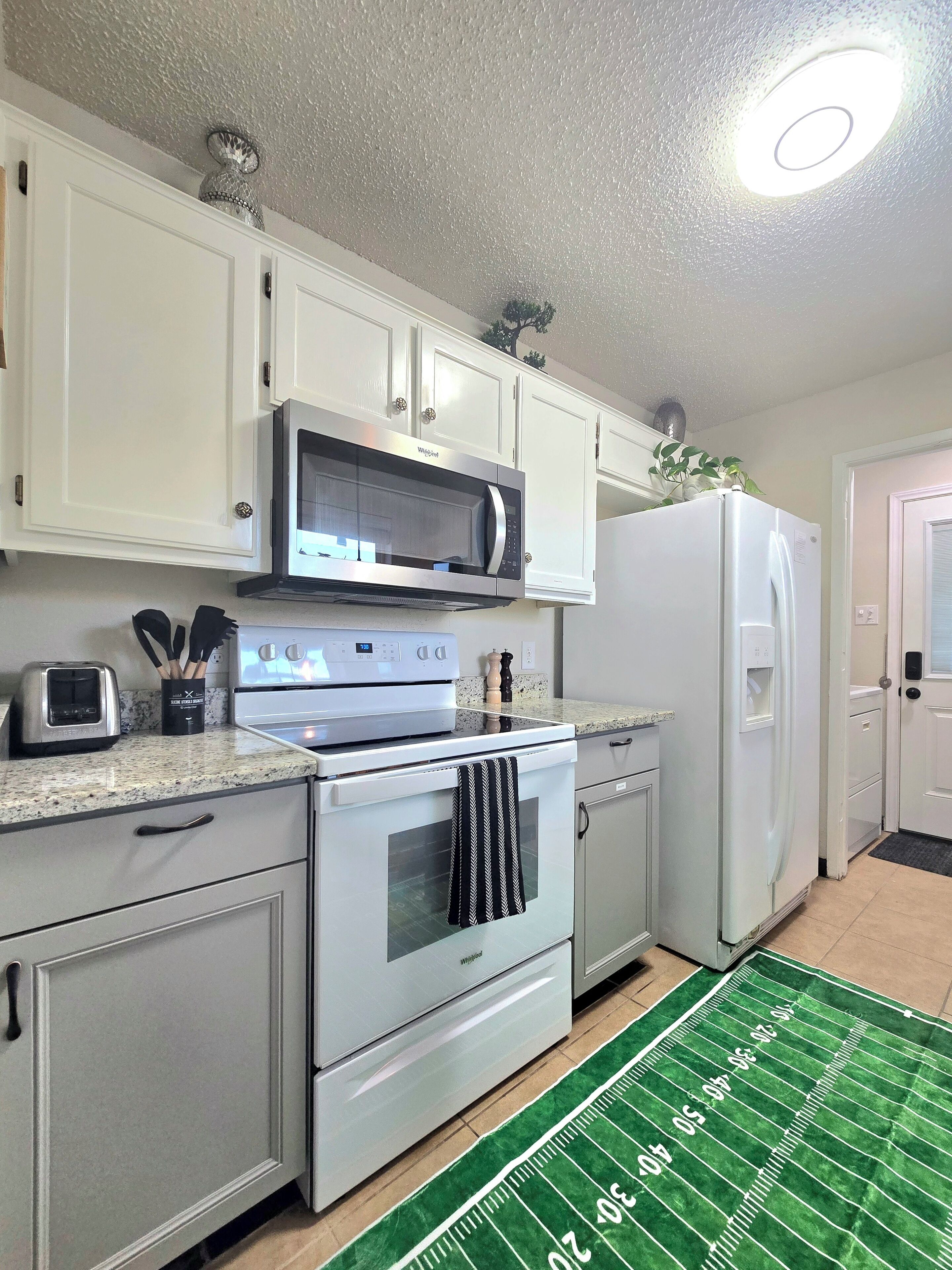 Microwave, oven, stovetop, dishwasher