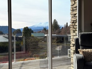 Interior - Relax and unwind - cosy Ohakune escape with breathtaking views of Mt Ruapehu (Ohakune)
