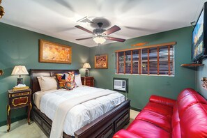 3 Schlafzimmer, Schreibtisch, Bügeleisen/Bügelbrett, kostenloses WLAN