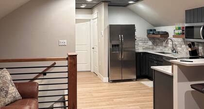 Peaceful Cozy Cabin in the Woods