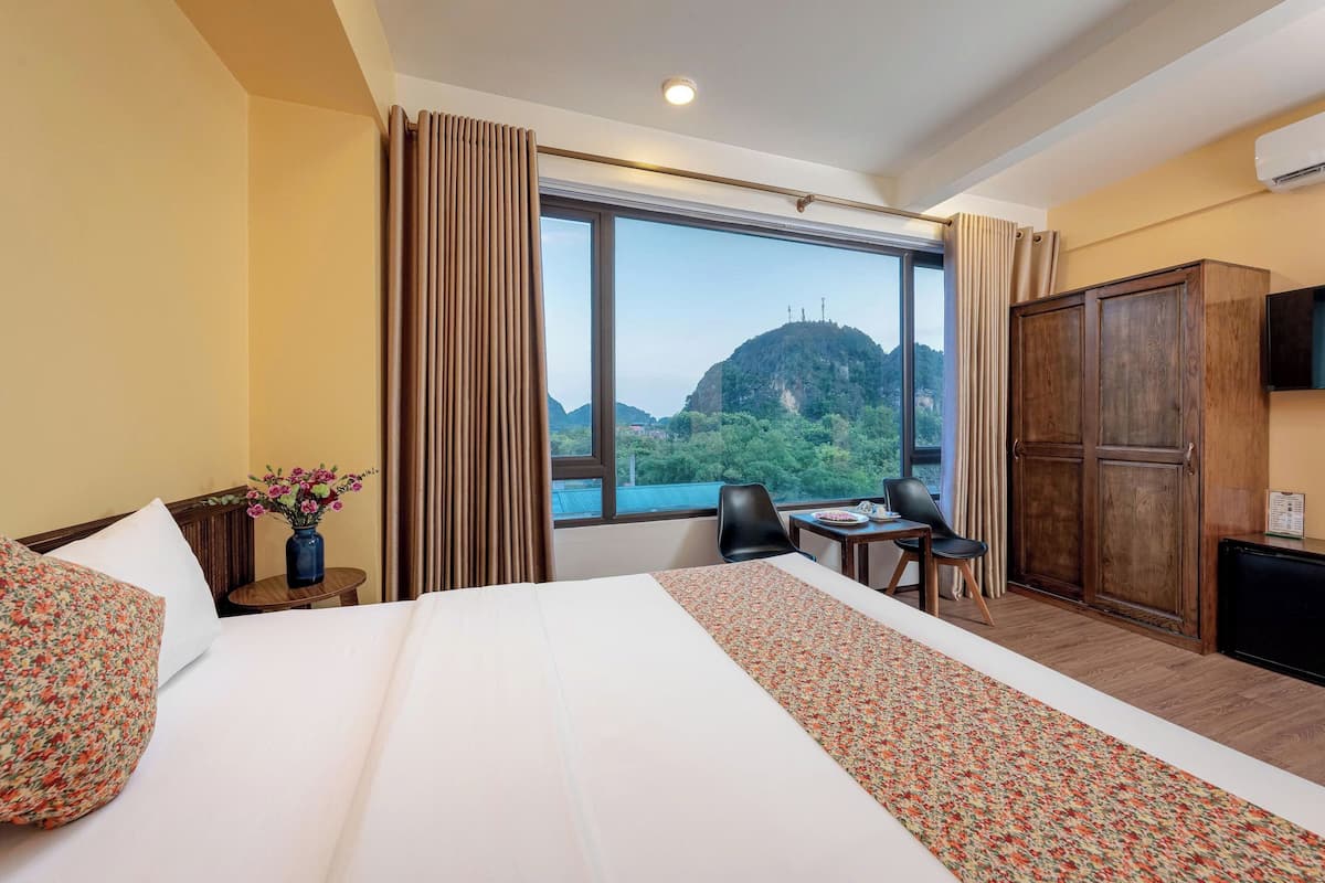 Room, 1 Queen Bed, Garden View