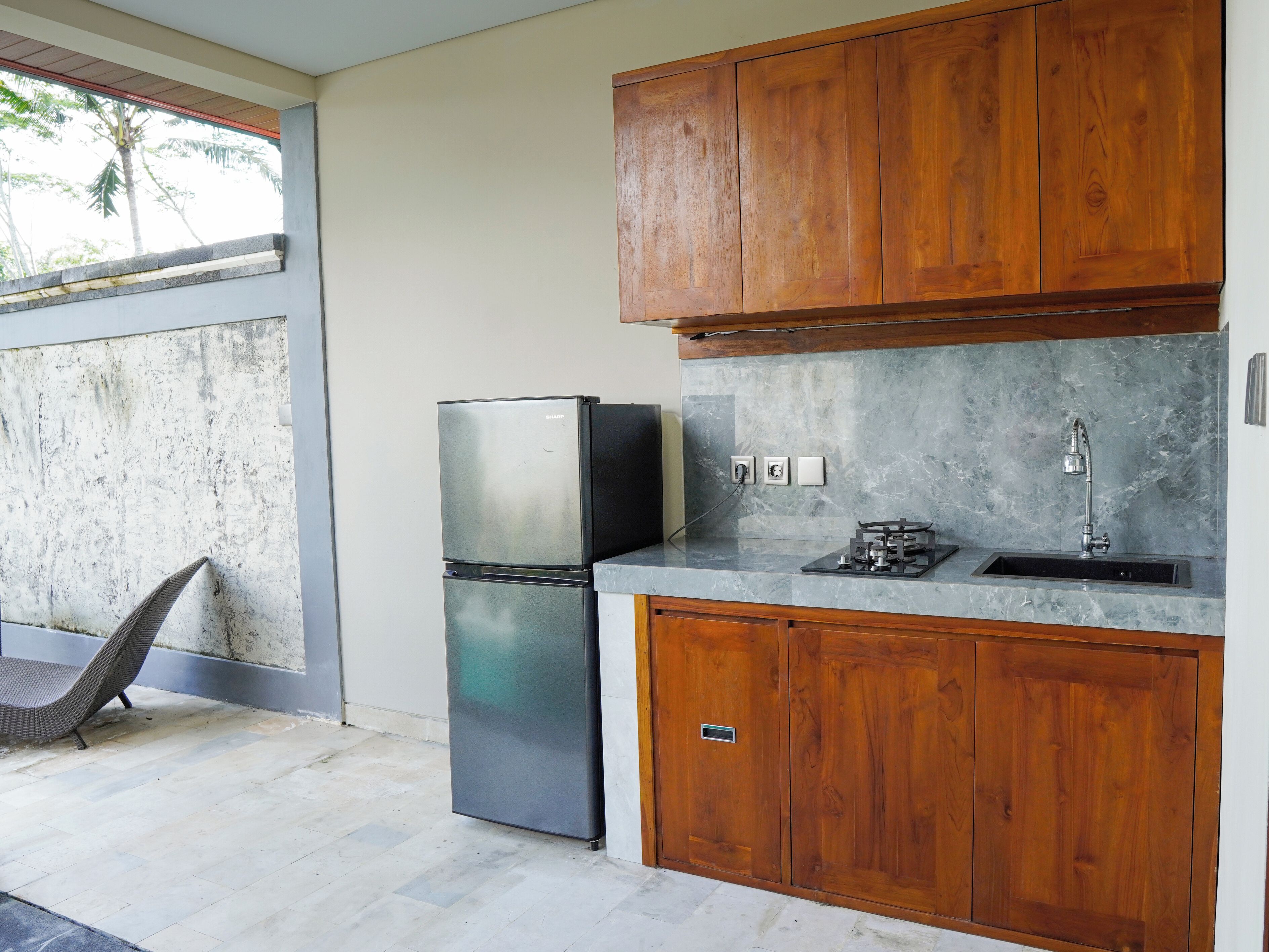 Refrigerador, placa de cocina, lavavajillas