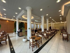 Petit déjeuner buffet compris tous les jours