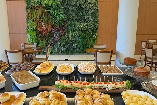 Dagelijks ontbijtbuffet inbegrepen