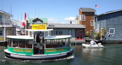 Cozy Vintage Cottage