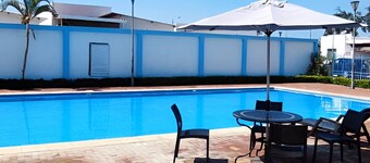 Salinas - Villa with patio - Private urbanization with security, near the boardwalk, WiFi.