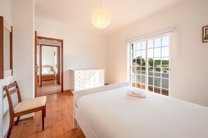 4 bedrooms, Internet, bed sheets
