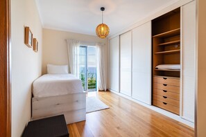 3 Schlafzimmer, Bügeleisen/Bügelbrett, Internetzugang, Bettwäsche