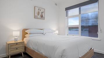 3 quartos, escrivaninha, ferros/tábuas de passar roupa, Wi-Fi