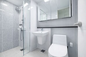 Hair dryer, towels, soap, shampoo - ALL STAY Myeongdong (Seoul)