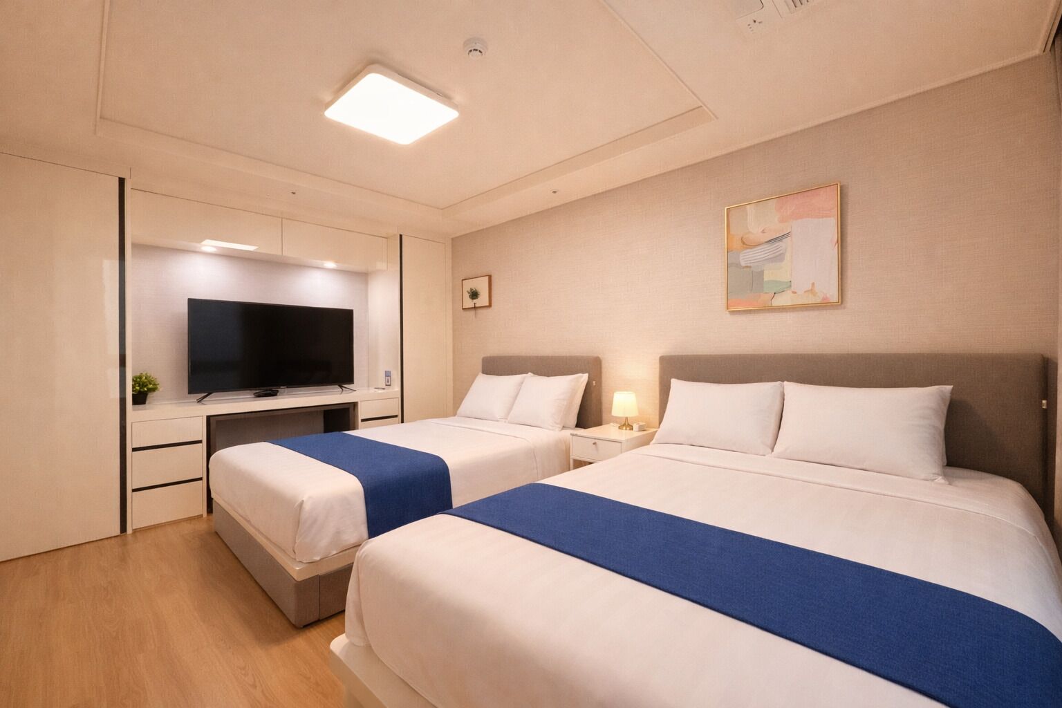 Down duvets, laptop workspace, free WiFi, bed sheets