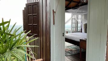 Signature Suite, Hot Tub, Mountain View | Bathroom | Separate bathtub and shower, deep-soaking bathtub, rainfall showerhead