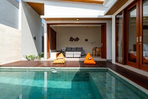 Basic-villa | Pool
