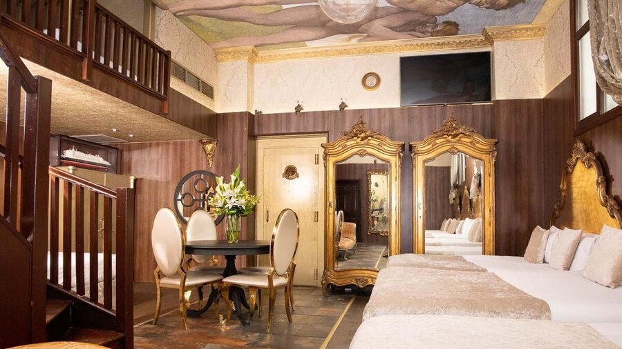 White Star Line Hotel