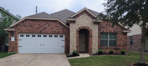 Relaxing, Kicking & Homeing It - King bed - Spacious 4BR/5BED - 290/1960