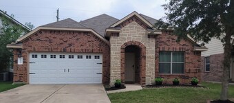 Relaxing, Kicking & Homeing It - King bed - Spacious 4BR/5BED - 290/1960