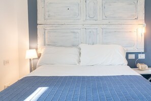 2 slaapkamers, een strijkplank/strijkijzer, reisbedje, gratis wifi