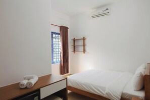 Desk, iron/ironing board, free WiFi - NEP HOMESTAY (Hue)