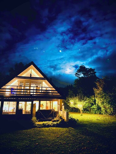 Lovely year-round home with sea view