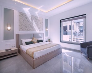 Superior Room | Down duvets, minibar, desk, free WiFi - Hotel Star Suites By Star Group (New Delhi)