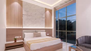 Down duvets, minibar, desk, free WiFi