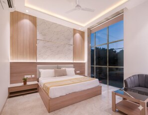 Cubrecamas, minibar, escritorio y wifi gratis