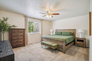 5 Schlafzimmer, Bügeleisen/Bügelbrett, Reisekinderbett, kostenloses WLAN