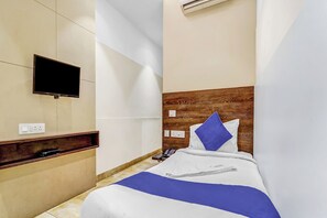 Laptop workspace, free WiFi