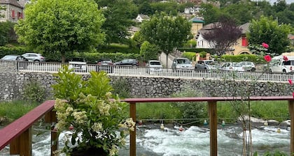 La Terrasse Rouge 5mn télécabines centre village 3 chbre, 2 SDB, belle terrasse
