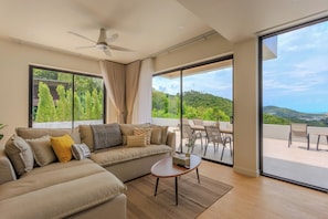 Grand Villa, 3 Bedrooms | Living area | 40-inch Smart TV with digital channels