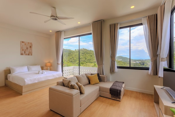 Grand Villa, 3 Bedrooms | Individually decorated, individually furnished, desk, laptop workspace