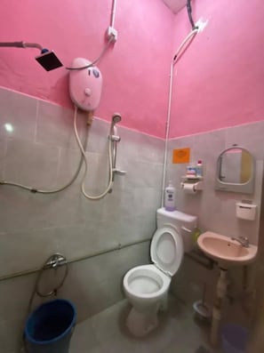 Shower, towels, soap, shampoo
