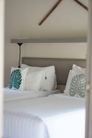 2 bedrooms, iron/ironing board, Internet, bed sheets