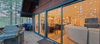 Secluded Incline Village Stay w/ Deck Near Diamond Peak & Lake | Cloud 9 and 1/2
