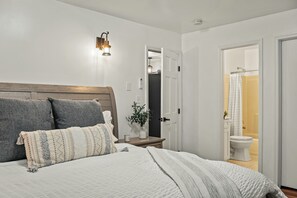 5 chambres, fer et planche à repasser, accès au Wi-Fi (inclus)