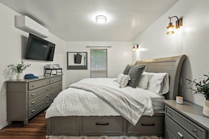 5 bedrooms, iron/ironing board, free WiFi, bed sheets