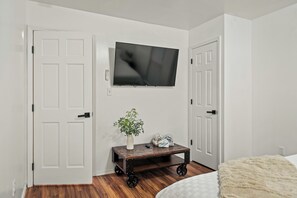5 chambres, fer et planche à repasser, Wi-Fi gratuit, draps fournis