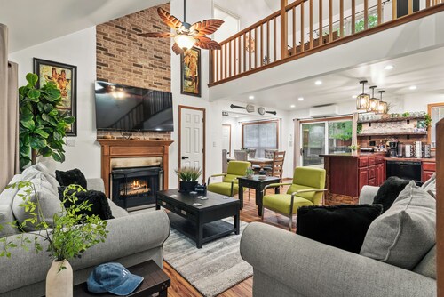 Hot Tub, Firepit, Foosball • Access to Private Lake & Pool | Penn Estate Getaway