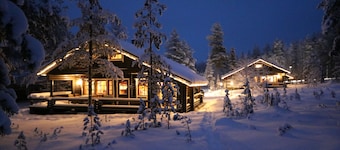 Villa Aurora - Cozy cabin with Sauna and a fully equipped kitchen - Free WiFi