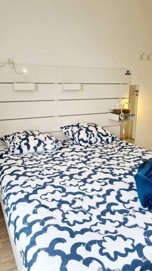 2 bedrooms, desk, free WiFi, bed sheets - Spectacular view of the Loire and the machines (Nantes)