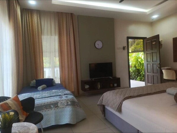 Standard Triple Room | Free WiFi