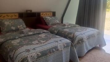 Standard Twin Room | Free WiFi